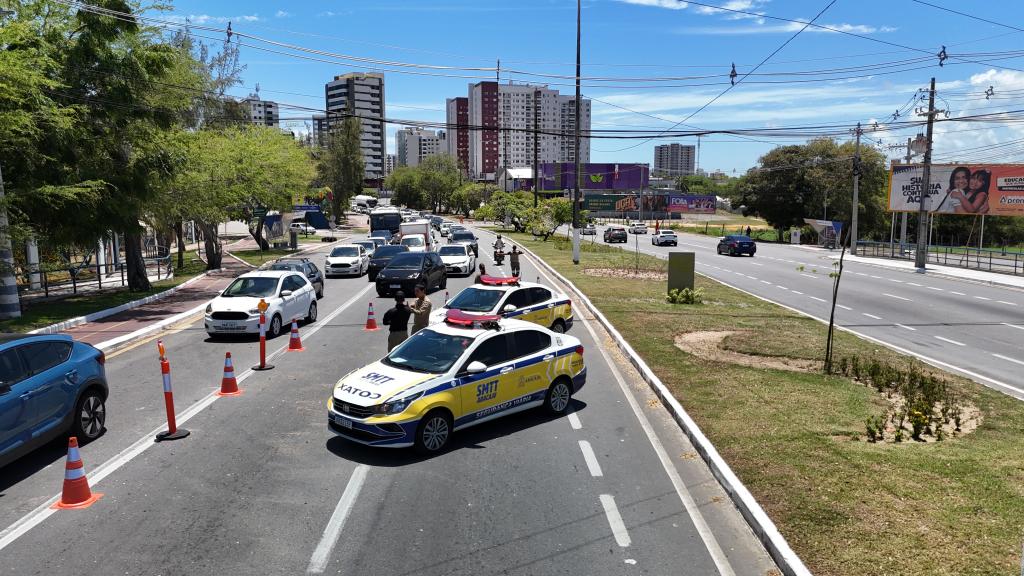 SMTT orienta condutores a buscarem rotas alternativas devido a congestionamento na ponte Juscelino Kubitschek - SMTT Aracaju